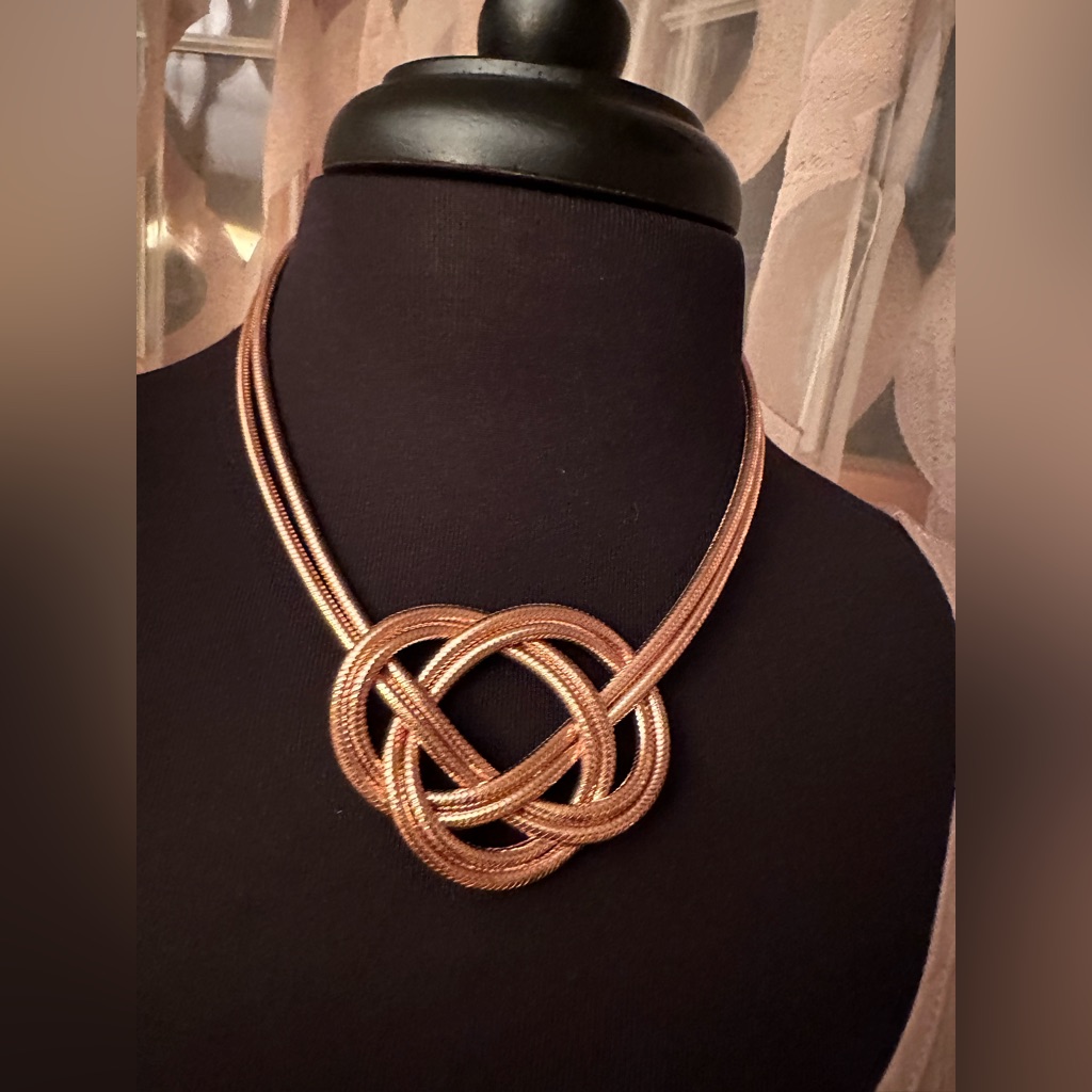 Jcm Silver Knot Necklace Makes A Statement 62$